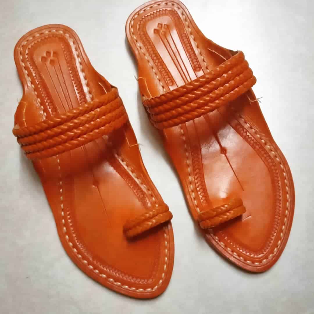 Leather chappal for on sale ladies