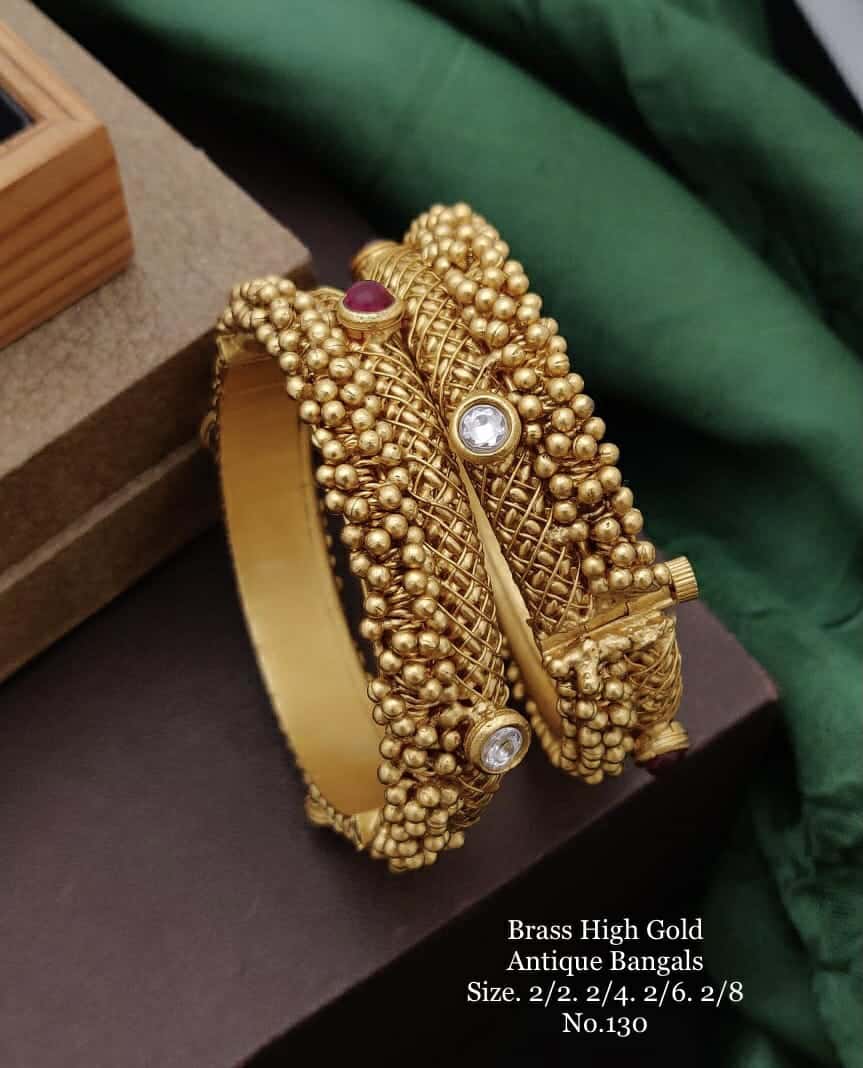 Gold deals moti bangles