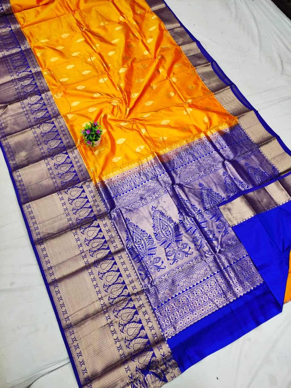 Soft Kanjivaram Paithani Silk Saree With Small Butties – ThreadLooms